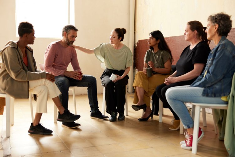 Best Psychiatric Group Therapy in Bangalore: How ReACH Psychiatry Helps You Heal Together